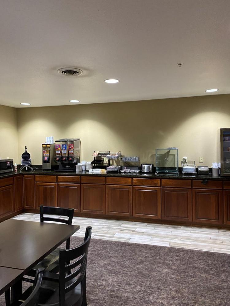 AmericInn by Wyndham Maquoketa